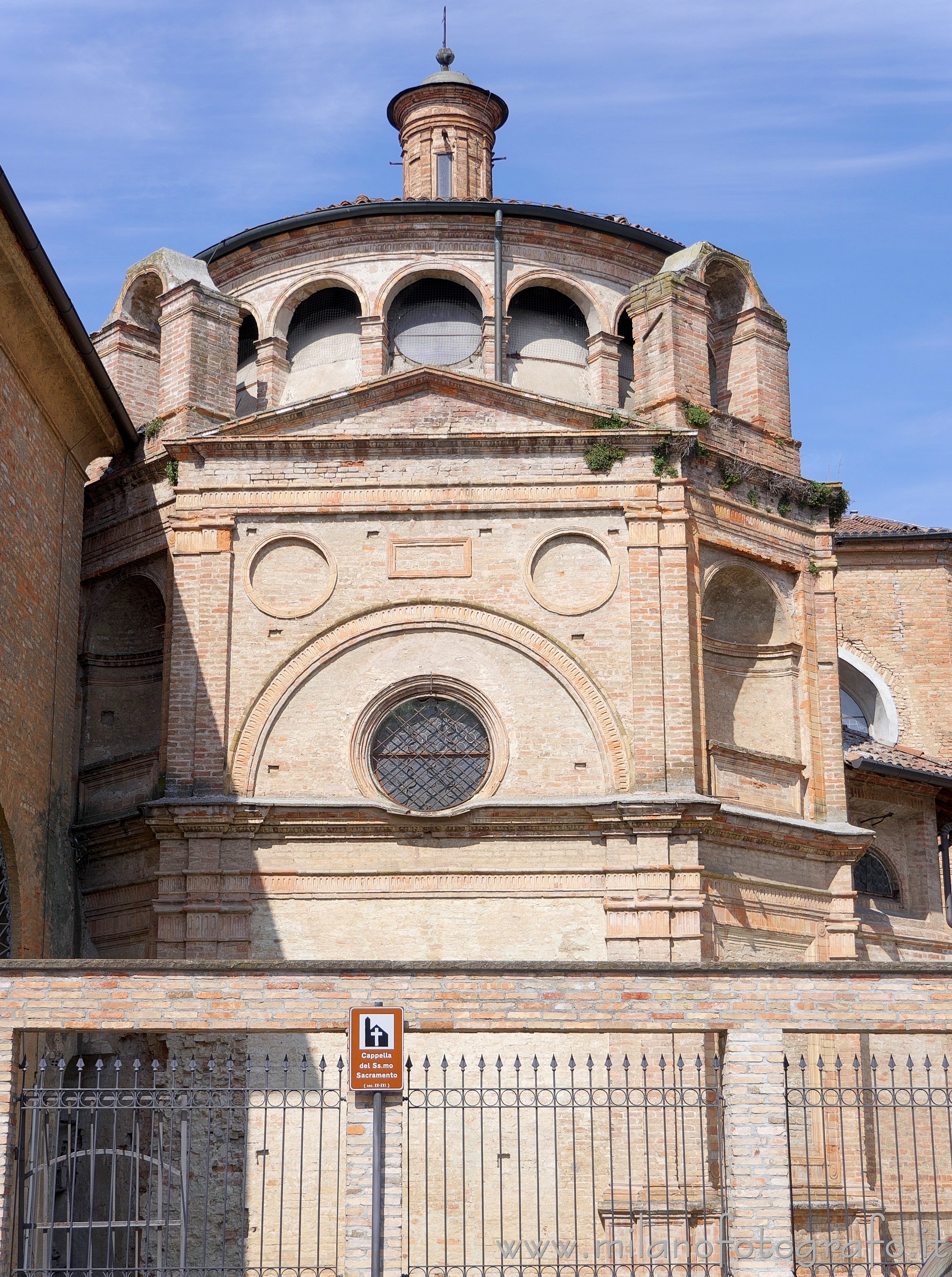 Caravaggio (Bergamo) - Cappella del Santissimo Sacramento nella Chiesa dei Santi Fermo e Rustico - Foto a piena risoluzione